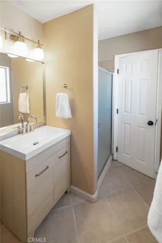 16594 Iles Lane, Victorville, California 92394