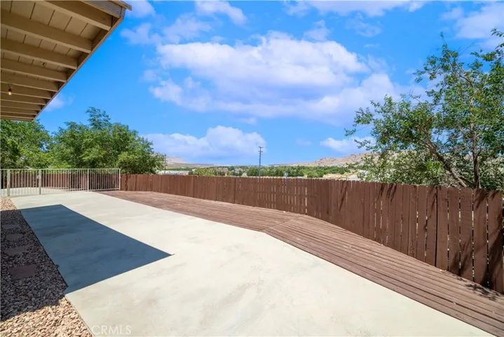 16594 Iles Lane, Victorville, California 92394