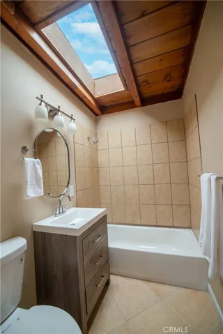 16594 Iles Lane, Victorville, California 92394