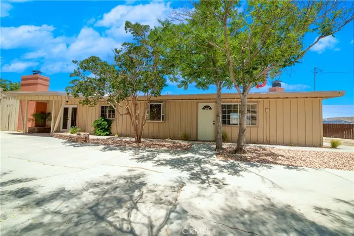 16594 Iles Lane, Victorville, California 92394
