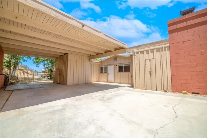 16594 Iles Lane, Victorville, California 92394