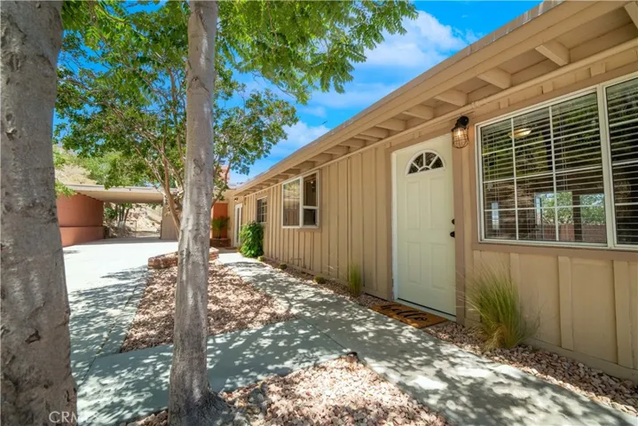 16594 Iles Lane, Victorville, California 92394