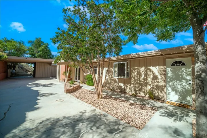 16594 Iles Lane, Victorville, California 92394
