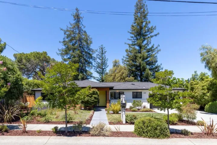 646 Panchita Way, Los Altos, California 94022