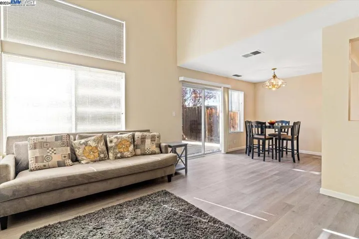 1738 Nandina Ct, Antioch, California 94531