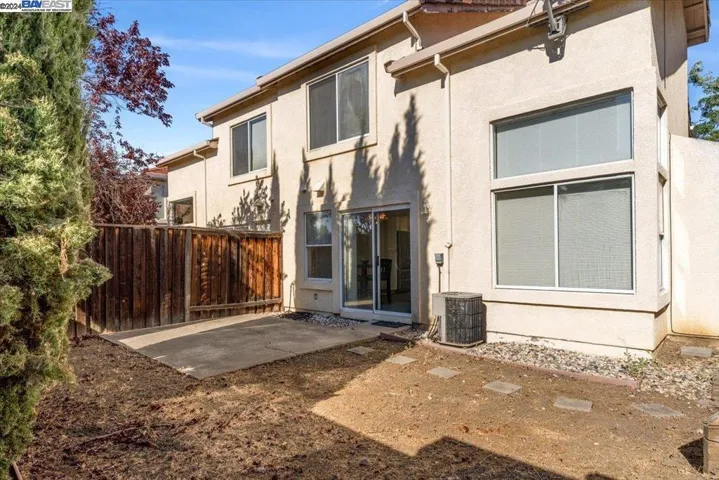 1738 Nandina Ct, Antioch, California 94531