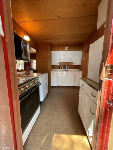 10510 Pine Dr, Wofford Heights, California 93285