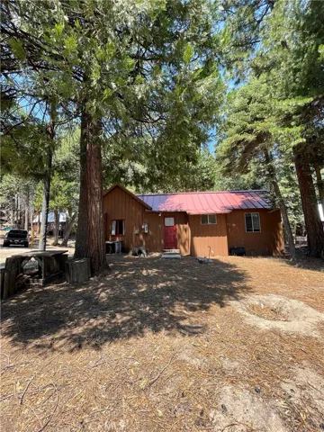 10510 Pine Dr, Wofford Heights, California 93285