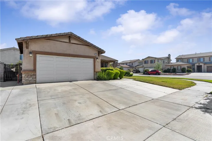 15456 Adams Lane, Fontana, California 92336
