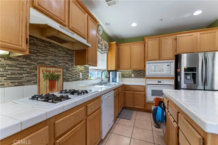 15456 Adams Lane, Fontana, California 92336