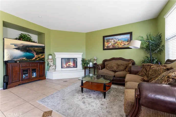 15456 Adams Lane, Fontana, California 92336