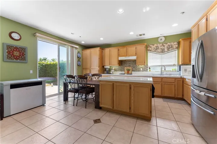 15456 Adams Lane, Fontana, California 92336