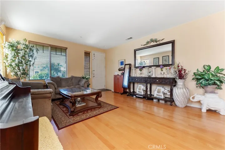 15456 Adams Lane, Fontana, California 92336