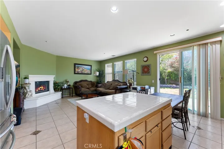 15456 Adams Lane, Fontana, California 92336