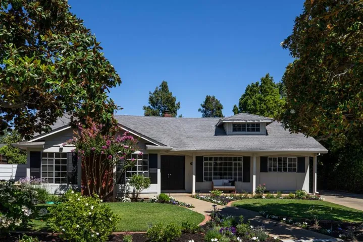 411 Juanita Way, Los Altos, California 94022