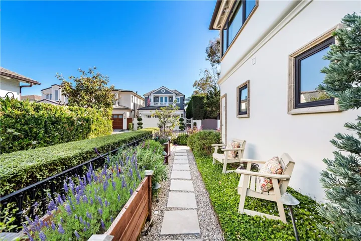510 Via Lido Soud, Newport Beach, California 92663
