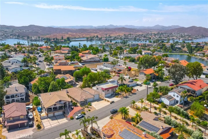 30321 Early Round Drive, Canyon Lake, California 92587