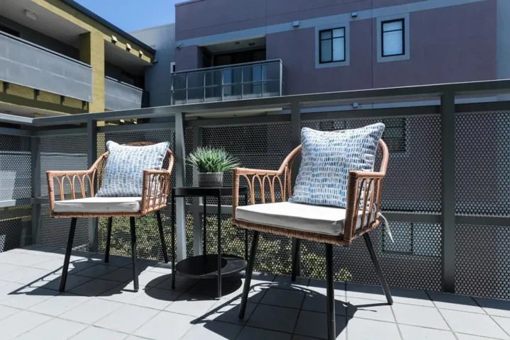 800 High Street 310, Palo Alto, California 94301