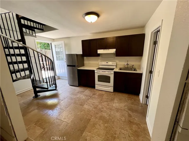 21562 Anns Lane B, Laguna Beach, California 92651