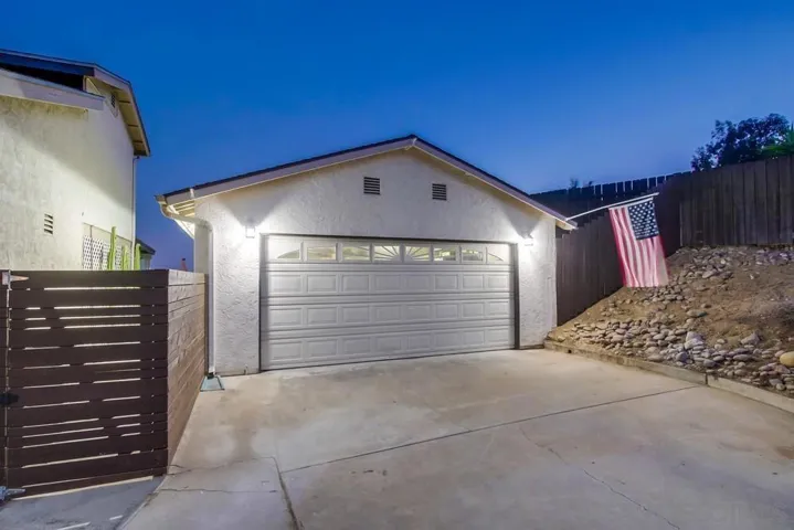 10039 Trenchard St, Santee, California 92071