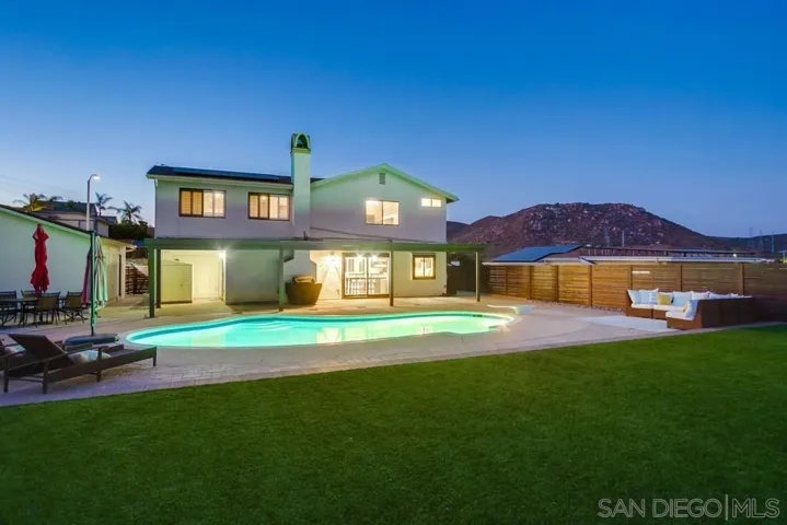 10039 Trenchard St, Santee, California 92071