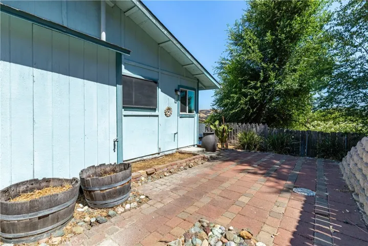 4374 Arizona Avenue, Atascadero, California 93422