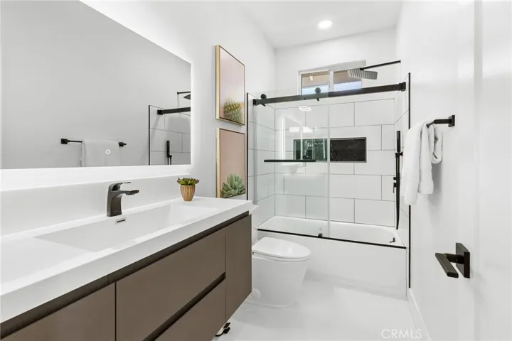 10 Bayview Drive, Buena Park, California 90621
