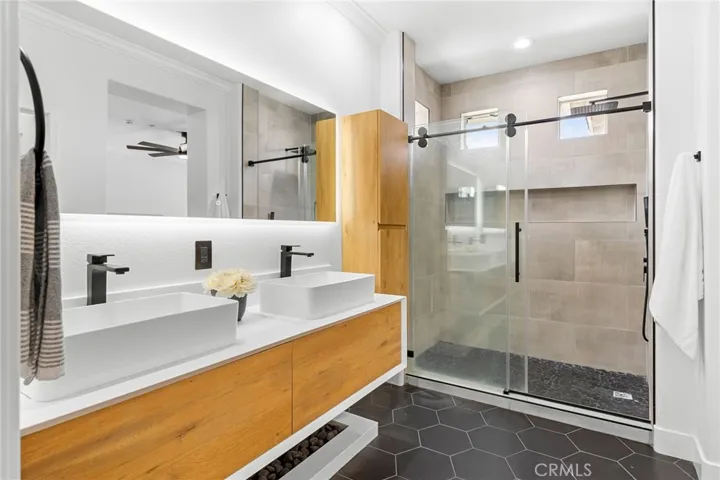 10 Bayview Drive, Buena Park, California 90621