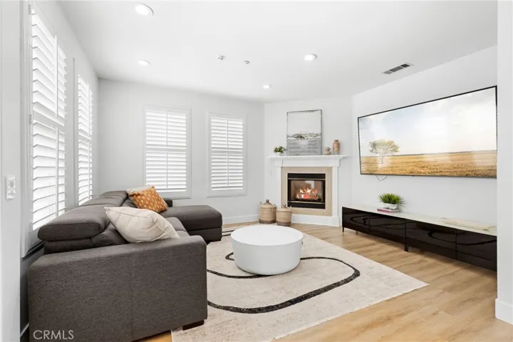 10 Bayview Drive, Buena Park, California 90621