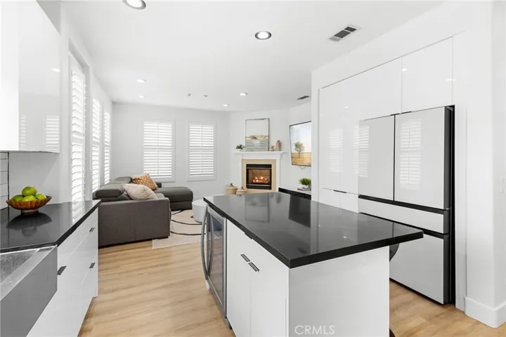 10 Bayview Drive, Buena Park, California 90621