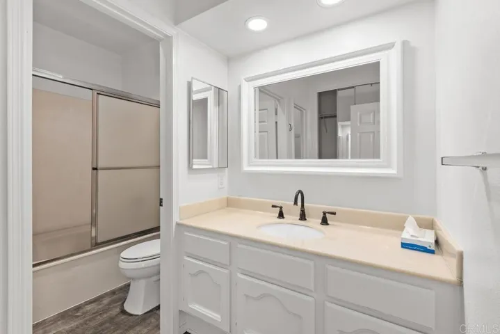 5685 Friars Rd. 3310, San Diego, California 92110