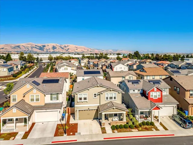 6758 Guitarfish Way, Newark, California 94560