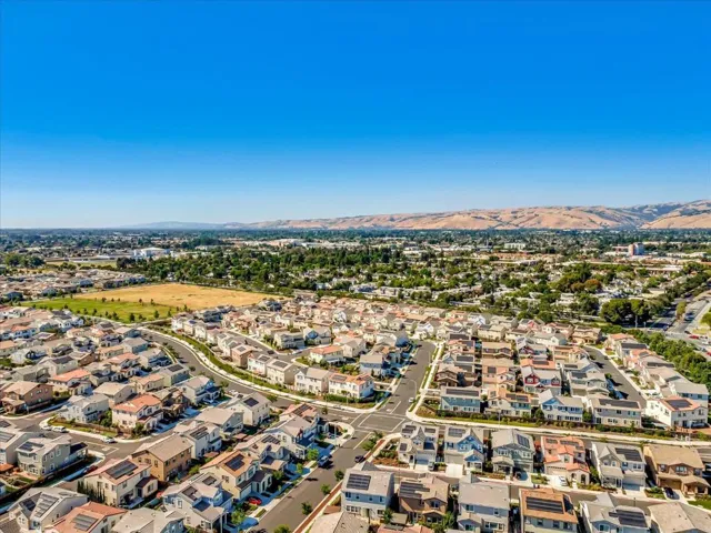 6758 Guitarfish Way, Newark, California 94560