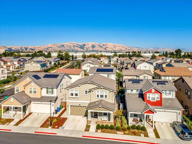 6758 Guitarfish Way, Newark, California 94560