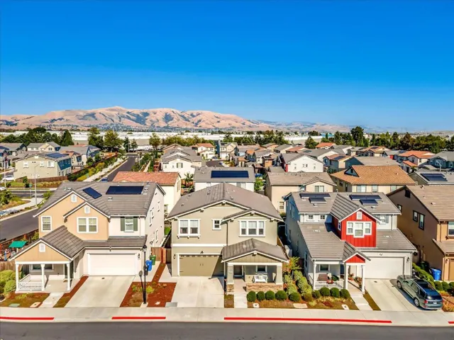 6758 Guitarfish Way, Newark, California 94560