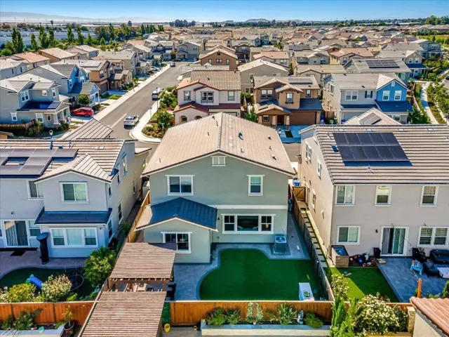 6758 Guitarfish Way, Newark, California 94560