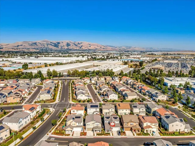 6758 Guitarfish Way, Newark, California 94560
