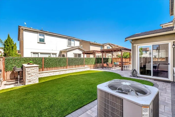 6758 Guitarfish Way, Newark, California 94560