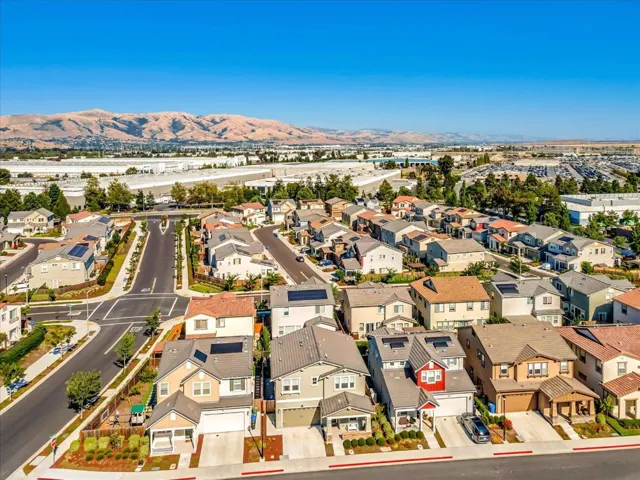 6758 Guitarfish Way, Newark, California 94560