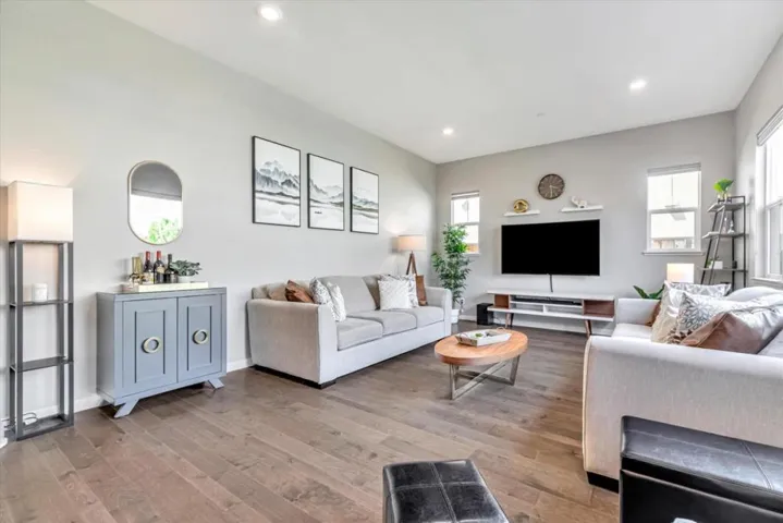 6758 Guitarfish Way, Newark, California 94560