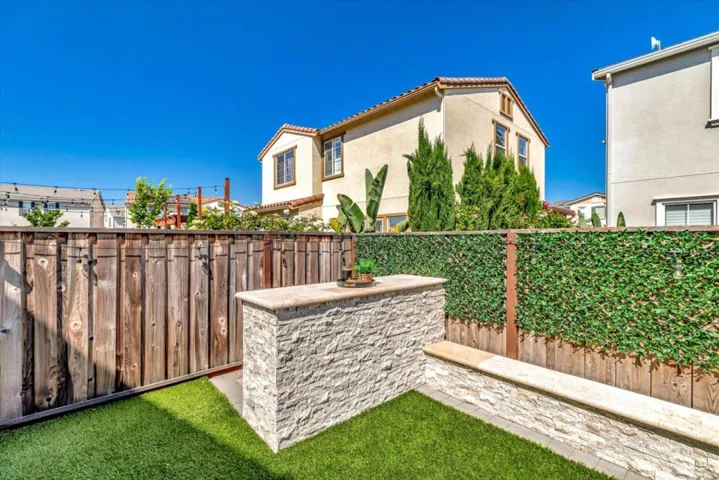 6758 Guitarfish Way, Newark, California 94560
