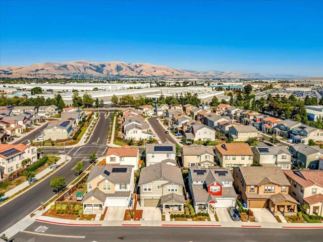 6758 Guitarfish Way, Newark, California 94560