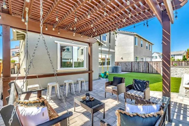 6758 Guitarfish Way, Newark, California 94560