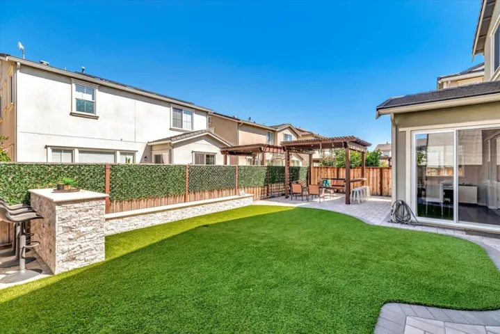 6758 Guitarfish Way, Newark, California 94560