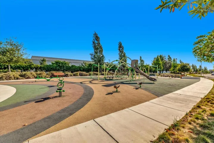 6758 Guitarfish Way, Newark, California 94560