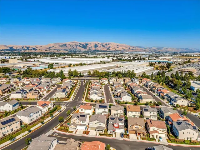 6758 Guitarfish Way, Newark, California 94560