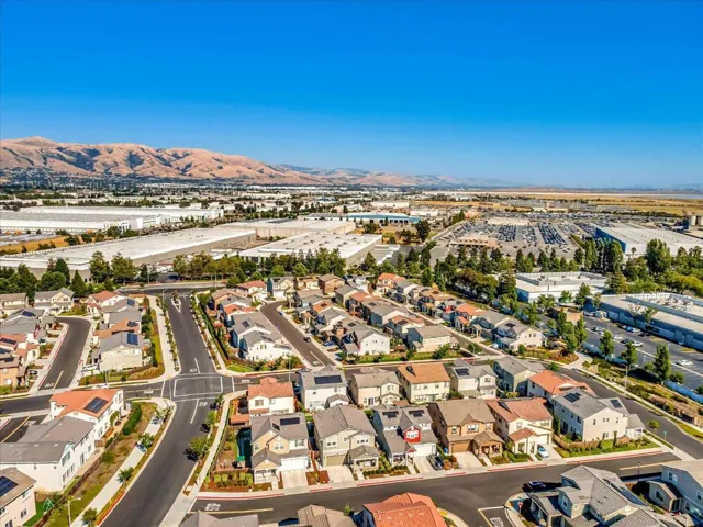 6758 Guitarfish Way, Newark, California 94560