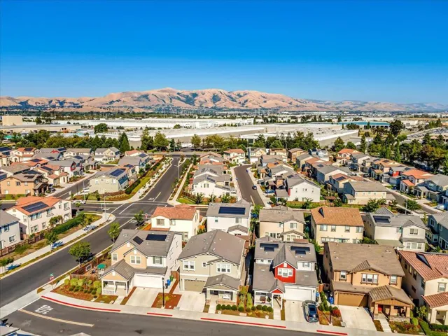 6758 Guitarfish Way, Newark, California 94560