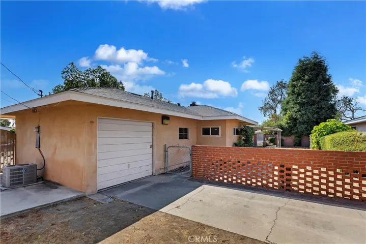 1265 E Live Oak Drive, Anaheim, California 92805
