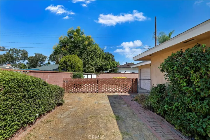 1265 E Live Oak Drive, Anaheim, California 92805